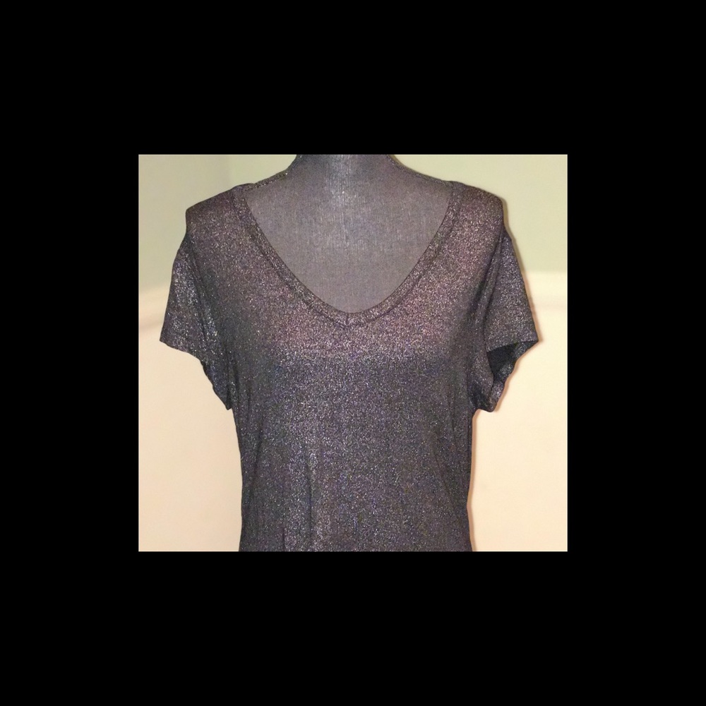 Really cute xl black and silver short sleeve top